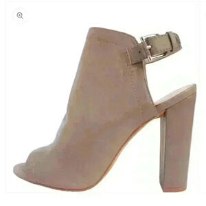 VINCE CAMUTO PEEP  TOE SLING BACK BOOTIE